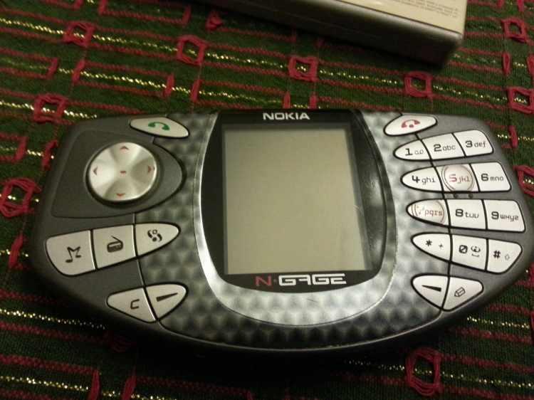 <p>Nokia N-Gage - £112,90 (2 bin 330 TL)</p>
