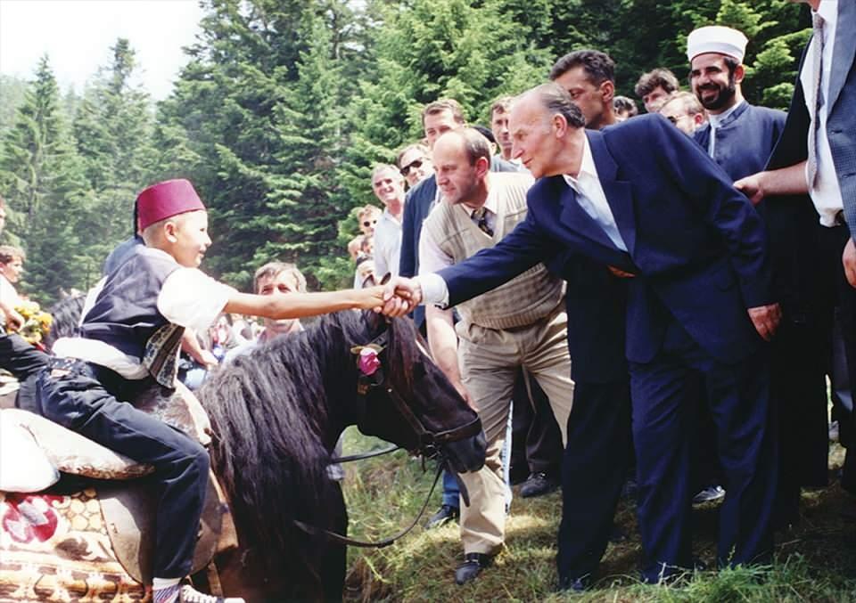 <p>Aliya İzzetbegoviç, Ayvaz Dede Şenlikleri'nde.</p>