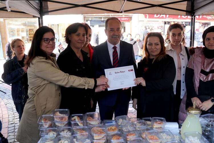 <p><strong>Tüm evlatlarımız için hep beraber, bütün ülke için çalışmaya devam edeceğiz. Çocuklarımıza acil şifalar diliyorum.</strong></p>
