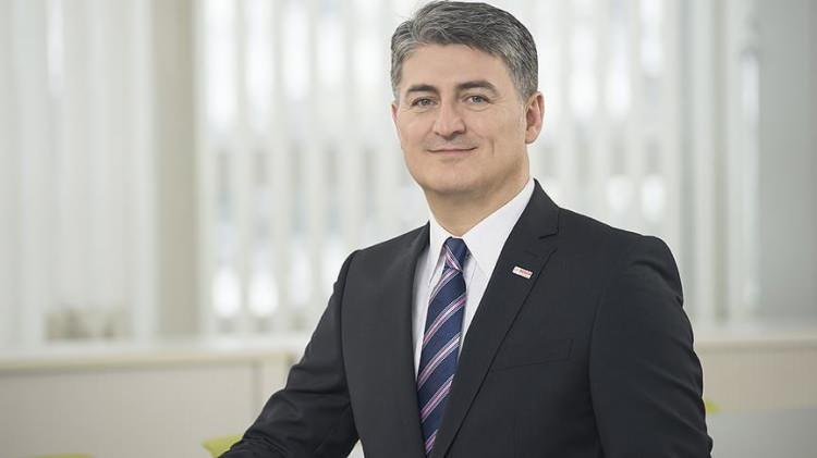 <p>Togg, resmi olarak 25 Haziran 2018'de kurulurken, 1 Eylül 2018'de ise Mehmet Gürcan Karakaş, Togg'un Üst Yöneticisi (CEO) olarak atandı.</p>