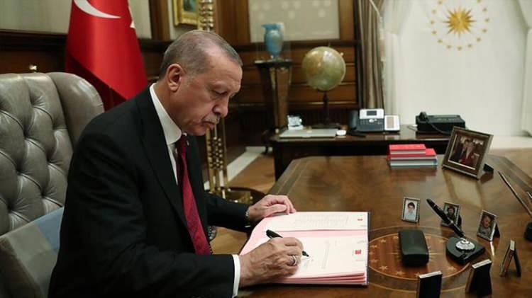<p>Türkiye'nin Otomobili'ne proje bazlı devlet yardımı verilmesine ilişkin 27 Aralık 2019'da yayımlanan Cumhurbaşkanı Kararı ile Togg'un üretileceği il belli oldu. Togg'un, elektrikli otomobil üretimi için Bursa'nın Gemlik ilçesinde fabrika kuracağı açıklandı.</p>