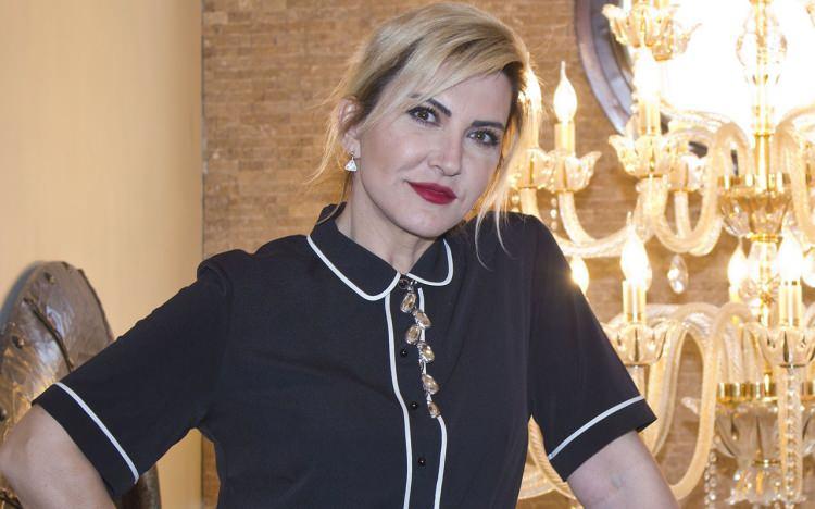 <p><span style="color:#800080"><strong>Şimdilerde estetik operasyonlardan da uzak durmayan Zeybek, resmen yeniden gençleşti. </strong></span></p>