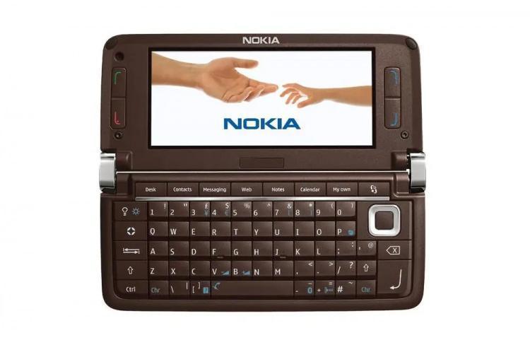 <p>Nokia E90 Communicator - £134,25 (2 bin 790 TL)</p>
