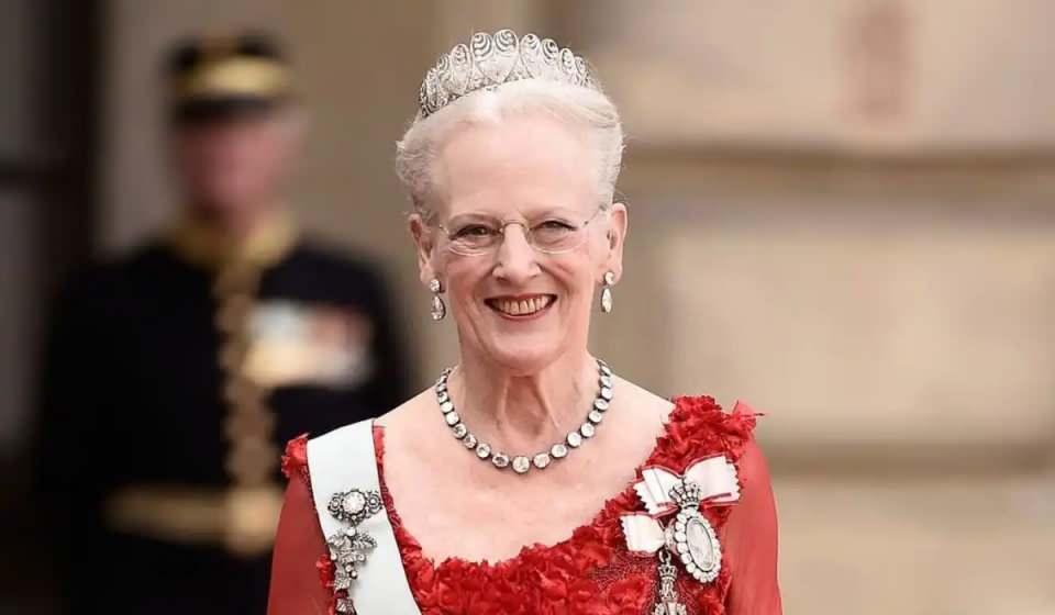 <p><strong>Danimarka</strong></p>
<p>Margrethe II</p>
<p>Göreve başlama tarihi: 1972</p>
<p>İktidar süresi: 50 yıl</p>