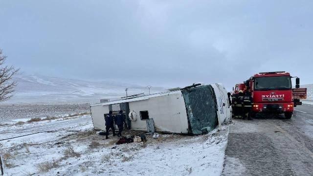 <div>Rapor doğrultusunda sürücü hakkında, 'kullandığı aracın yük ve teknik özelliğine, görüş, yol, hava ve trafik durumunun gerektirdiği şatlara uymamak' kuralını ihlal ederek üzerine atılı 'taksirle ölüme ve yaralanmaya sebebiyet verme' suçunu işlediği kanaatiyle dava açıldı.</div>

<div> </div>
