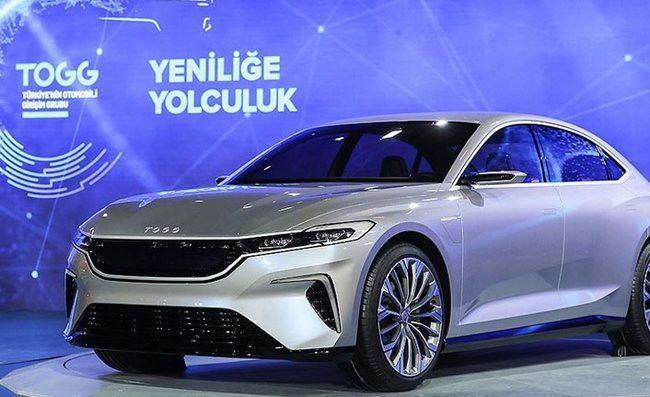 <p>C SUV modelin C segmentli diğer kardeşleri olan sedan ve hatchback modellerin de banttan inip sertifikasyon süreçlerini tamamlamasıyla birlikte 2023 yılı mart ayında Togg'un satışları başlayacak. </p>
