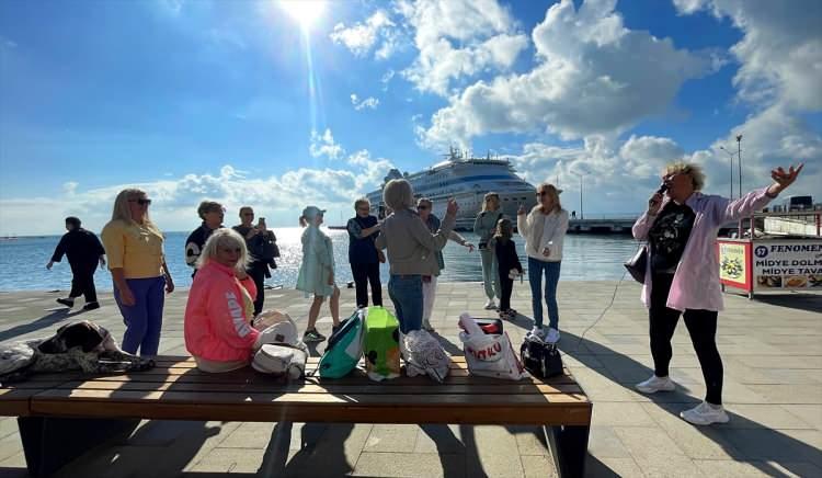 <p>Karadeniz'in önemli turizm kenti Sinop'ta, bu yıl haziran ayında başlayan kruvaziyer seferlerinin sonuncusu gerçekleştirildi.</p>

<p> </p>

