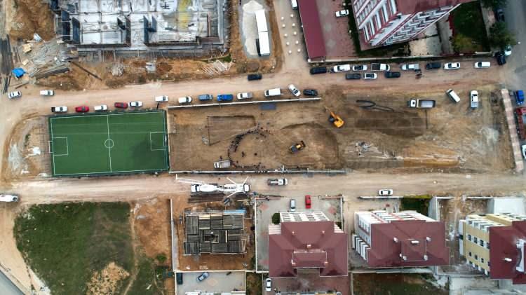 <p>Kastamonu'da içerisinde oyun alanları, kamelyalar, yürüyüş alanlarını barındıracak 3 bin metrekarelik yaşam alanının temeli atıldı.Kastamonu'da içerisinde oyun alanları, kamelyalar, yürüyüş alanlarını barındıracak 3 bin metrekarelik yaşam alanının temeli atıldı.</p>
