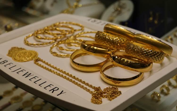<p>Özellikle ABD Merkez Bankası’nın (Fed) kasım ayının ilk günlerinde gerçekleşecek olan toplantıda politika faizini 75 baz puan artırması bekleniyor. Fed’in agresif faiz artışlarına devam edeceğine yönelik beklentiler tahvil faizlerinin yükselmesinde önemli rol oynuyor. </p>