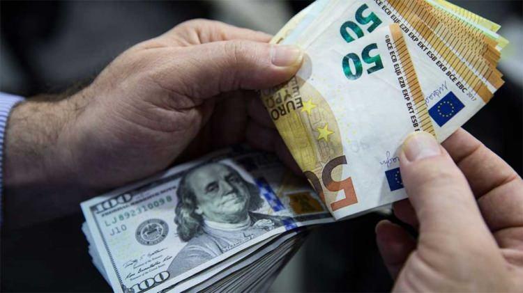 <p>Dolardak zayıflama sonrası euro/dolar partise de yeniden eşitlendi. Parite 1,0047'le 20 Eylül'den bu yana en yüksek düzeye yükseldi.</p>
<p> </p>