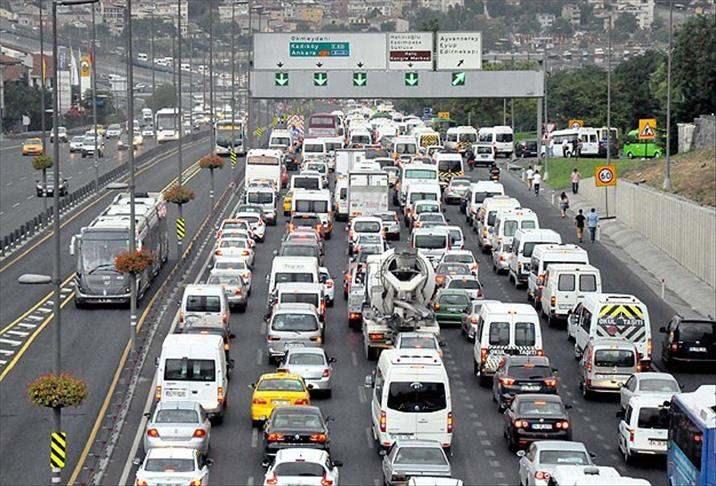 <p>Hedef planlı denetimler kapsamında 80 milyon araç ve sürücüye trafik denetimi yapılacak.</p>
<p> </p>