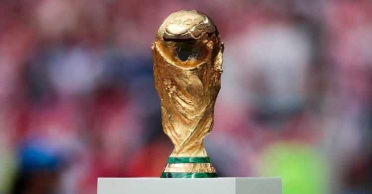 <p>20 Kasım'da Katar'da gerçekleşecek Dünya Kupası'nın heyecanı giderek artarken, organizasyonda yer alması beklenen bazı yıldız isimlerin bir sonraki Dünya Kupası'nda muhtemelen forma giyemeyecek olması spor severleri hüzünlendiriyor. <br />
<br />
İşte o isimler:</p>
