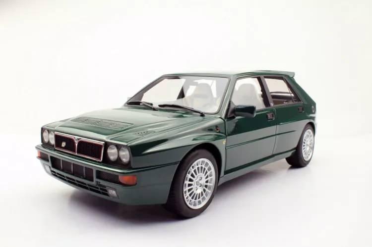 <p>Lancia (İtalya)</p>
