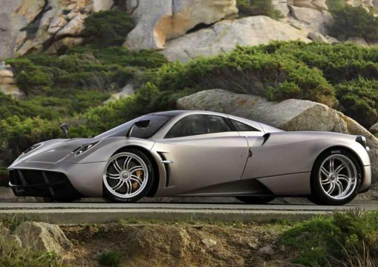 <p><strong>Pagani Huayra</strong></p>
<p> </p>
<p>Sınırlı sayıda üretilen Pagani Huayra da 1.4 milyon dolara satıldı. Mercedes-AMG'nin V12 motorundan güç alan Huayra'dan, 2012-2018 yılları arasında 100 adet üretildi.</p>