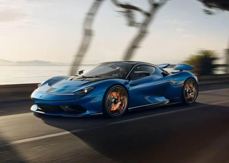 <p><strong>Pininfarina Battista</strong></p>
<p> </p>
<p>2019 Cenevre Otomobil Fuarı'nda görücüye çıkan Battista, 1.827 beygir gücü ile 0'dan 100'e 2 saniyenin altında ulaşıyor. <br />
<br />
Aracın fiyatı ise 2.5 milyon dolar. </p>