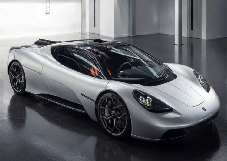 <p><strong>Gordon Murray T.50</strong></p>
<p> </p>
<p>2,6 milyon dolarlık T.50, 654 beygir gücü doğal emişli 4.0 litrelik bir V12'den alıyor.</p>