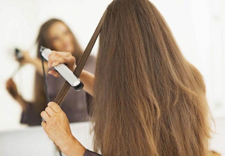 <p><span style="color:#A52A2A"><strong>İlerleyen teknolojiyle bu döngünün son bulması elbette mümkün. Fakat saçınızı istediğiniz zaman şekil vermek bir lütuf gibi görünsede, saçınızın genel sağlığı için de oldukça tehlikelidir.</strong></span></p>
