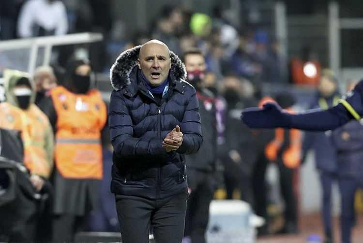 <p><strong>"OĞLUMA VE KENDİME ALACAĞIM"</strong></p>

<p>SAMİ UĞURLU: Ülke için çok güzel bişey... Şartları uygun olursa ailem ve çocuklarım için alabilirim. Bence ükenin faydasına olan çok güzel bir yatırım. Dışarıdan, Avrupa'dan başka ülkelere kazandıracağımıza kendi ülkemizin kalkınması adına almalıyız. Keşke herkes alıp kullansa.</p>

