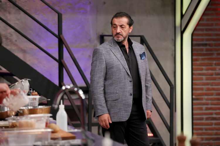 <p><span style="color:#FF0000"><strong>MEHMET YALÇINKAYA </strong></span></p>
<p><span style="color:#000000"><strong>"Bizim için gerçekten gurur verici ve tarihi bir gün. Burada olup yerli otomobilimiz TOGG'un açılış töreninde olmaktan gurur duyuyorum."</strong></span></p>