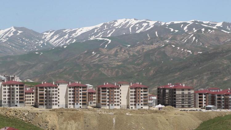 <p>Hakkari<br />
<br />
15 Kasım Salı: 804 konut</p>
