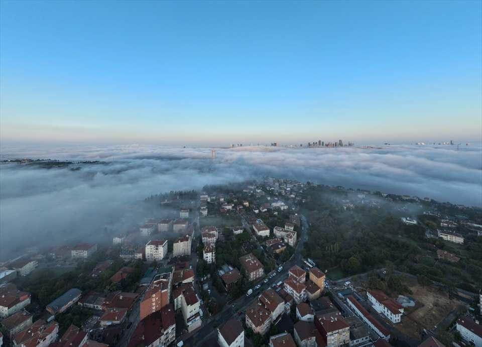 <p>İstanbul Boğazı'nda etkili olan sis nedeniyle bazı feribot seferleri iptal edildi.</p>

<p> </p>
