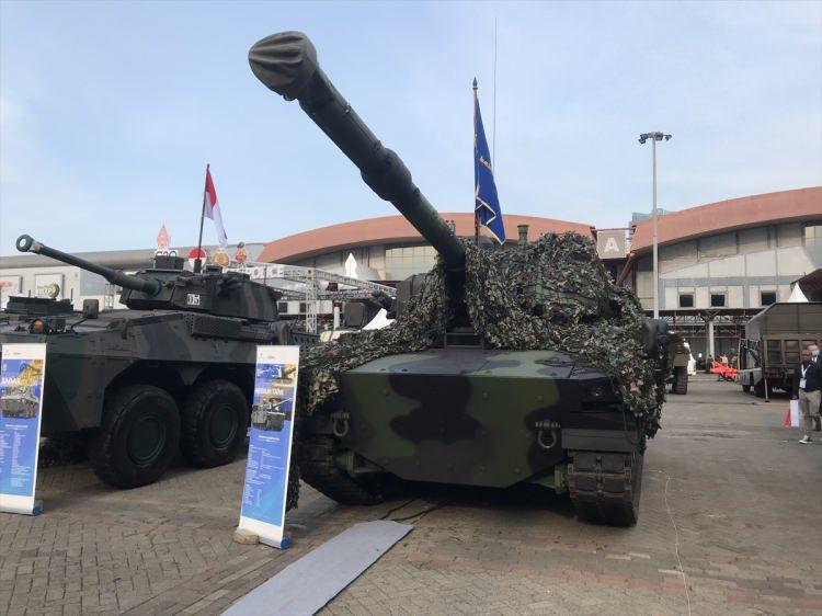 <p>Türk savunma sanayisinin tank sınıfındaki ilk ihracatı olan, FNSS ve Endonezya şirketi PT Pindad tarafından üretilen orta sınıf tank Kaplan MT, Indo Defence Expo&Forum 2022 Fuarı'nda sergilendi.</p>

<p> </p>
