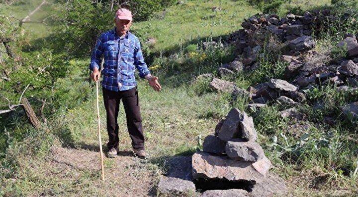 <p>Kayseri'nin Melikgazi ilçesinde 21 yıl önce kaybolan ve geçtiğimiz mayıs ayında 8 metrelik su kuyusunda kemikleri bulunan Ayşe Kavak'ın altınları için bir çoban tarafından öldürüldüğü ortaya çıktı. </p>
