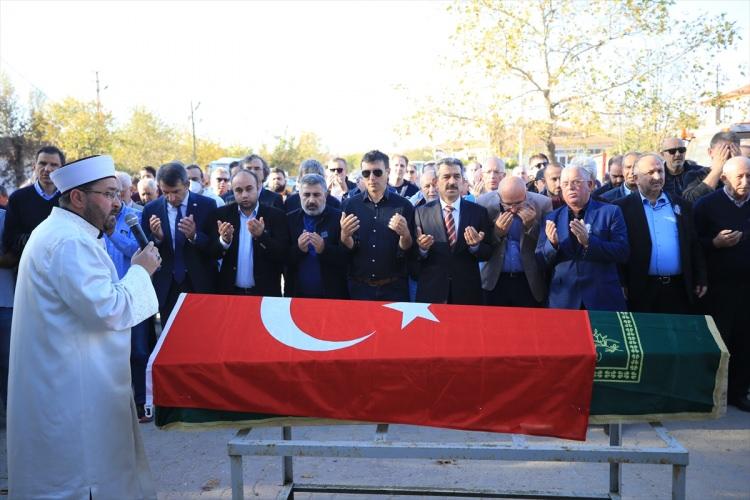 <p>Midilli için memleketi olan Kırklareli’nin Lüleburgaz ilçesine bağlı Ertuğrul köyünde ikindi namazının ardından köy camisinde cenaze töreni düzenlendi.</p>
