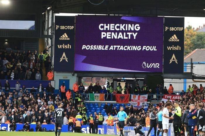 <p>10. Elland Road – Leeds United – İngiltere</p>
<p>Kapasite: 37,792</p>
