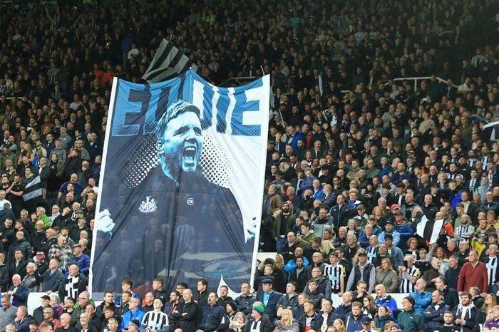 <p>8. St. James Park – Newcastle United – İngiltere</p>
<p>Kapasite: 52,405</p>