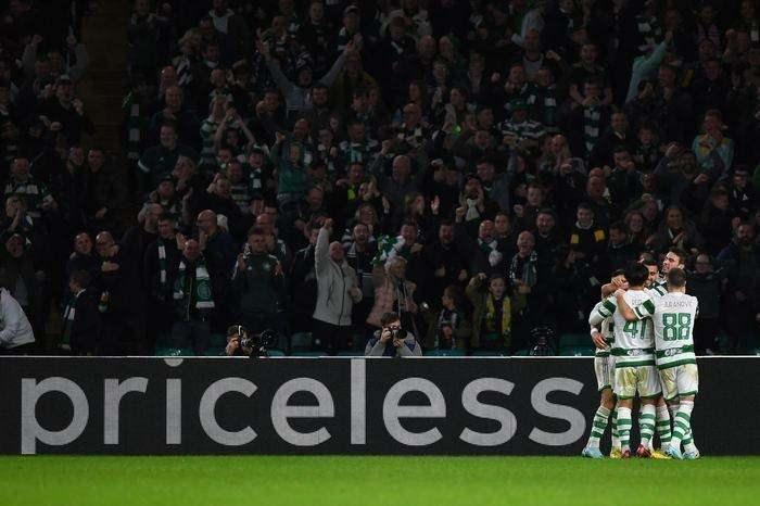 <p>2. Celtic Park – Celtic – İskoçya</p>
<p>Kapasite: 60,411</p>