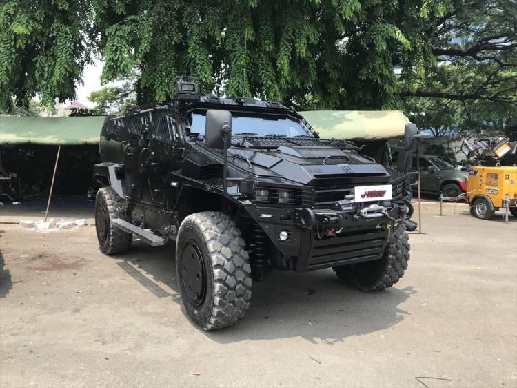 <p>İlk kez 2019 yılı IDEF fuarında sergilenen Yörük 4x4, henüz tasarım aşamasındayken birçok ülkenin dikkatini çekti ve sipariş aldı.</p>
<p> </p>