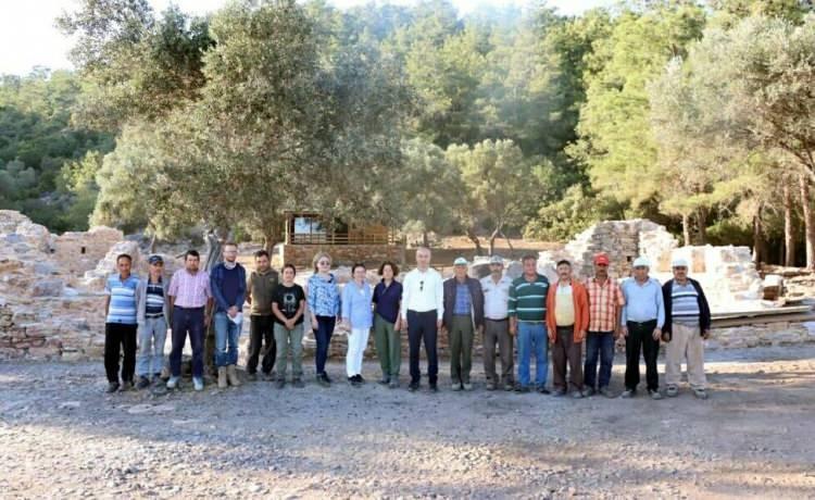 <div><strong>VALİLİĞİN DESTEKLERİYLE KAZI ÇALIŞMALARI DEVAM EDİYOR</strong></div>
<div> </div>
<div><strong>Kissebükü Geç Antik Çağ Kenti, geçtiğimiz yıl Cumhurbaşkanlığı kararnamesi ile Cumhurbaşkanlığı kararlı kazı statüsünde yer aldı.</strong></div>