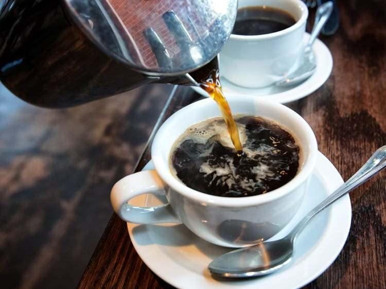 <p><strong>"Kahvenin birçok hastalığa, kansere karşı koruyucu etkisi biliniyor"</strong></p>

<p>Prof. Dr. Kürekçi, araştırmada "Coffea Arabica" bitkisinden elde edilen filtre kahvenin özel bir kavurma işleminden geçirilerek deneysel olarak uygulandığını söyledi.</p>
