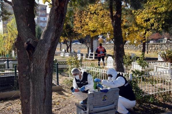<p>Isparta'da ibadethane, mezarlık, park ve mesirelik gibi alanları kirletenler, parmak izinden tespit edilip, haklarında işlem yapılacak.</p>
