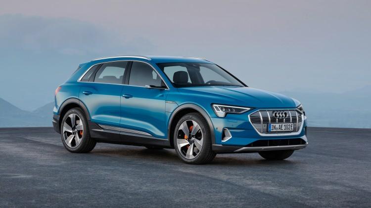 <p>Audi e-tron S line 55 quattro: 2.847.750 TL</p>
