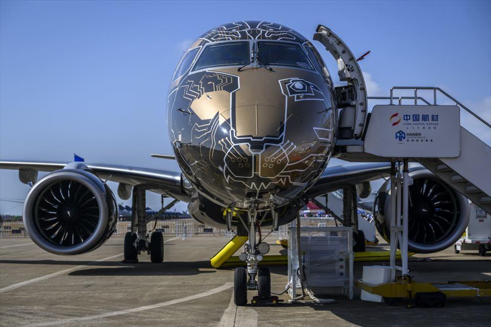 <p>Airshow China 2022 Havacılık Fuarı, Çin'in Guangdong bölgesindeki Zhuhai şehrinde düzenlendi. </p>
