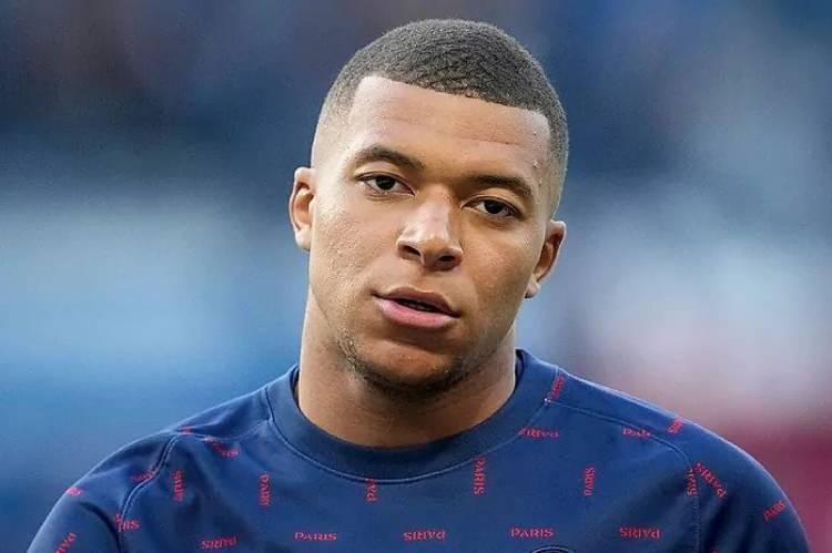 <p>2-Kylian Mbappe - 160 milyon Euro</p>
