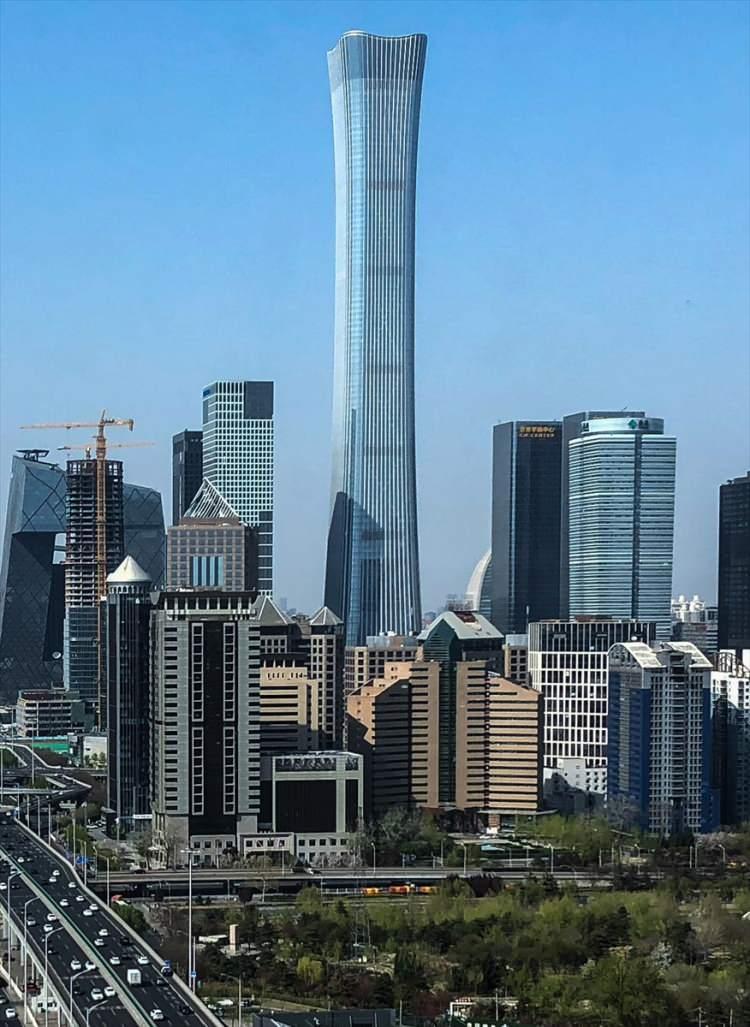 <p>Fotoğrafta, Çin'in başkenti Pekin'de 109 katlı China Zun gökdeleni görülüyor.</p>
