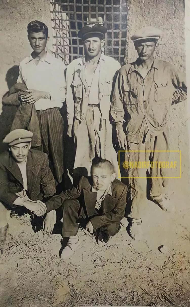 <p>Siverek'te bir bayram günü. Şanlıurfa 1943</p>

<p> </p>
