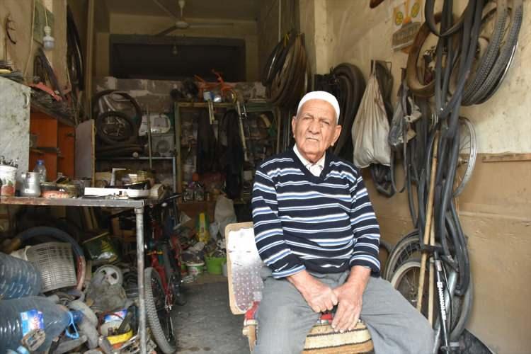 <p><strong>En çok yaz tatilinde bisiklet kullanılıyor</strong></p>

<p>Havaların ısınması ve yaz mevsiminin gelmesiyle birlikte bisiklet kullanımında artış olduğunu kaydeden Ali, özellikle KOVİD-19 döneminde bisiklet kullanımına rağbetin arttığını vurguladı.</p>
