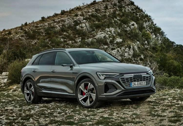 <p>Menzilleri ise SUV için 582 km'ye ve Sportback için 600 km'ye kadar çıkıyor. Araçların en yüksek hızları ise 200 km/s ile sınırlı. </p>