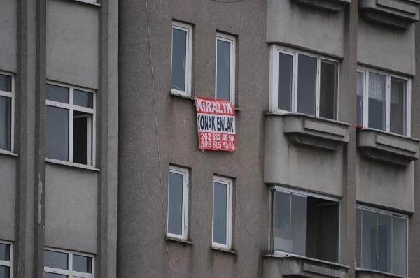 <p>Burada ev sahipleri büyük mağduriyet yaşıyor. Kira sözleşmelerini yaparken ev sahiplerinin veya emlakçıların dikkat etmesi lazım. </p>