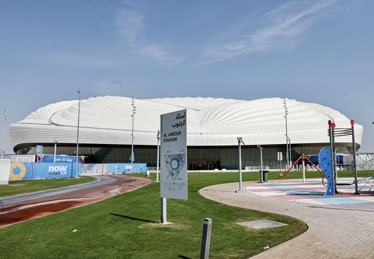 <p><strong>Al Janoub Stadı</strong></p>
