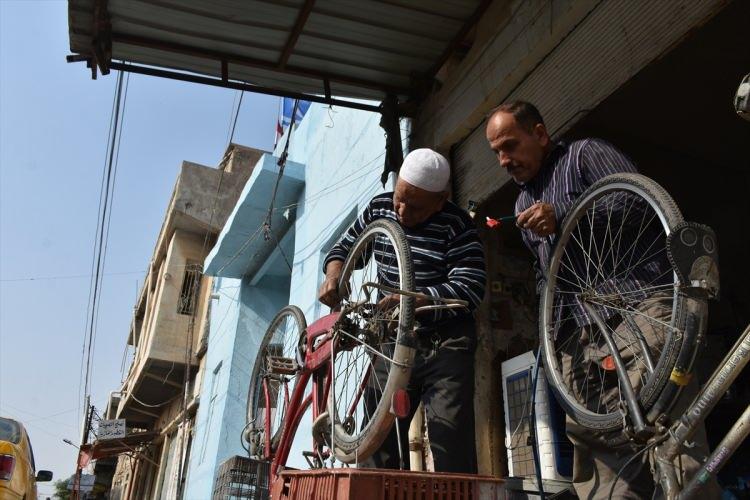 <p>Ali, mahallede bisiklet kullanmayan ya da bisikleti olmayan çocuk görmek istemediğini, bu yüzden de çocuklara karşılıksız hizmet verdiğini aktardı.</p>

<p> </p>
