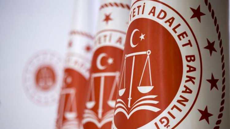 <p>Adalet Bakanlığı 500 İcra Müdürü Ve İcra Müdür Yardımcısı Alınacaktır</p>
<p><strong><a href="https://i11.haber7.net//dosyalar/2022-144-15-icra-ilan-2.pdf" target="_blank"><span style="color:#0000CD">RESMİ İLAN METNİ İÇİN TIKLAYINIZ</span></a></strong></p>
<p> </p>