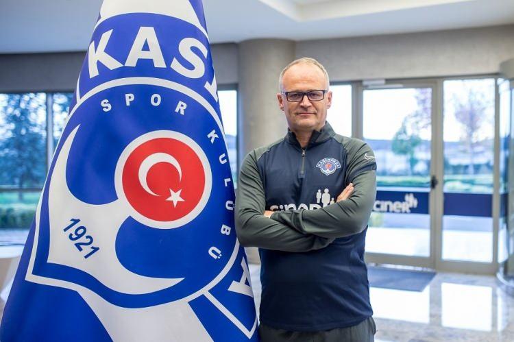<p>7- İrfan Buz<br />
<br />
2020-21 Sezonu<br />
<br />
2 Maç</p>