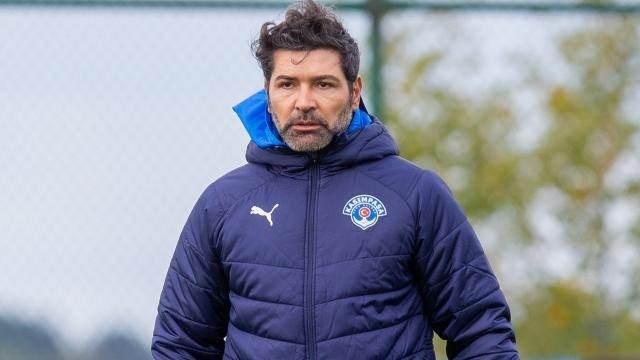<p>11- Hakan Kutlu<br />
<br />
2021-22 Sezonu<br />
<br />
8 Maç</p>