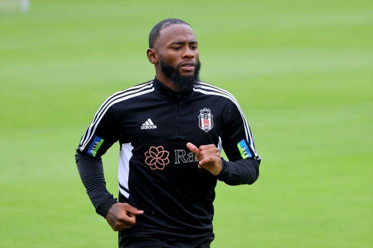 <p>4- Georges Kevin N'Koudou<br />
<br />
Beşiktaş'ın 27 yaşındaki sol kanat oyuncusu Georges-Kevin N'koudou, ülkesi Kamerun'u G Grubu'nda oynayacağı maçlarda temsil edecek.<br />
</p>