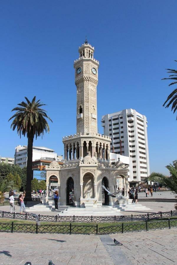 <p>Öte yandan, ekiplerin bölgede her gün temizlik çalışması faaliyetlerini sürdürdüğü ifade edilen açıklamada, vatandaşların bu konuda daha hassas olması istendi. (</p>